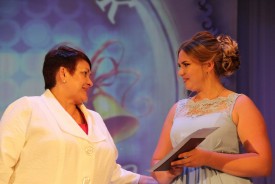 Председатель Волгодонской Думы – глава города вручила дипломы выпускникам медицинского колледжа